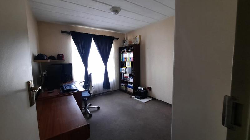 2 Bedroom Property for Sale in Vaalpark Free State